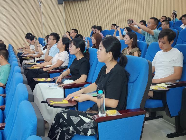 “新征程 我的夢”2023年英德市第一屆青少年科技七巧板創意制作競賽師資培訓